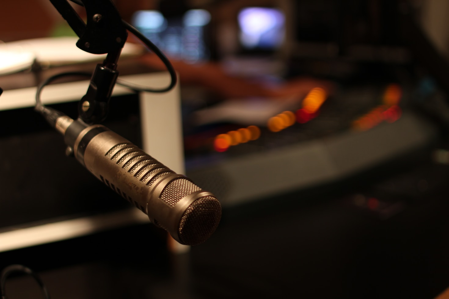 Come scegliere la musica giusta per lavorare